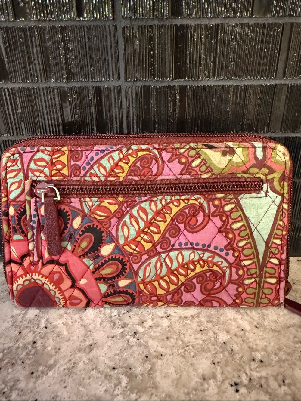 Vera Bradley Turnlock Wallet - Resort Medallion - Picture 2 of 8